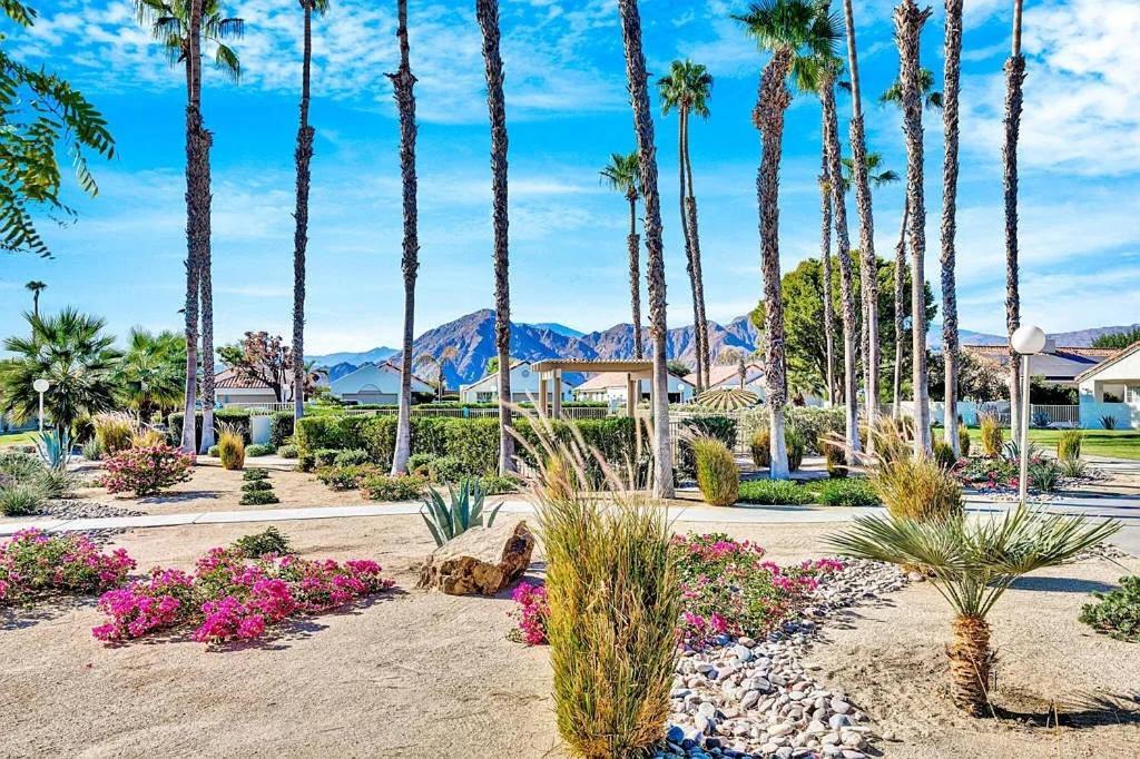 Desert Breezes Resort Palm Desert Exteriör bild