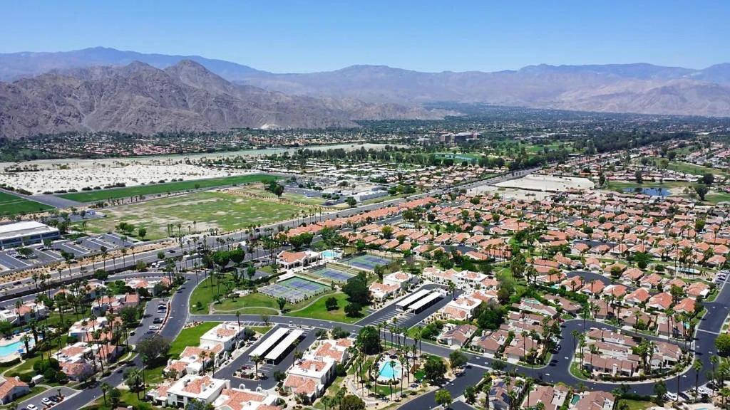 Desert Breezes Resort Palm Desert Exteriör bild